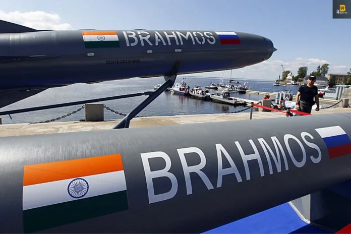 BrahMos: भारत ने नई मिसाईल का सफल परीक्षण किया, जानिए कितनी है क्षमता
