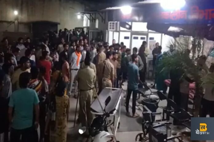 हापुड़ में फ्लाई ओवर से नीचे गिरा बाइक सवार युवक, हुई दर्दनाक मौत