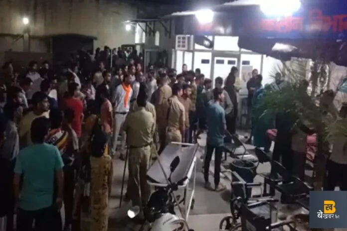 हापुड़ में फ्लाई ओवर से नीचे गिरा बाइक सवार युवक, हुई दर्दनाक मौत