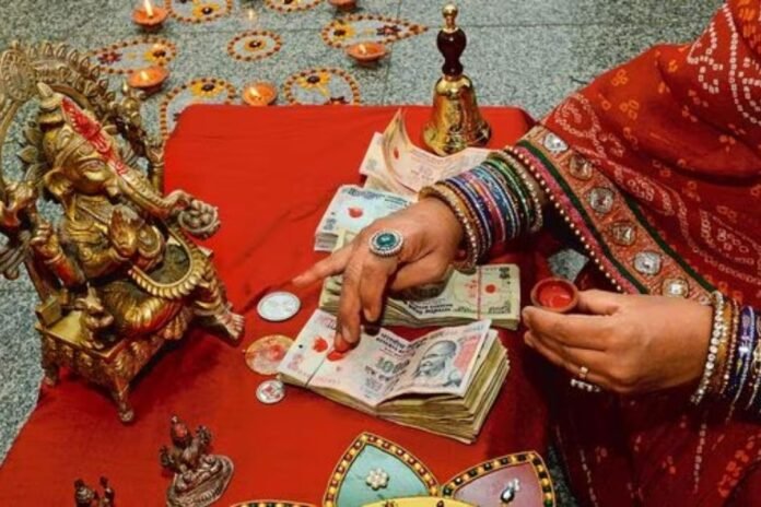 Dhanteras 2023 Puja Time: धनतेरस पर जो भी खरीदें दिवाली तक न करें उसका इस्तेमाल, जाने वजह, पूजा विधि व शुभ मुहूर्त
