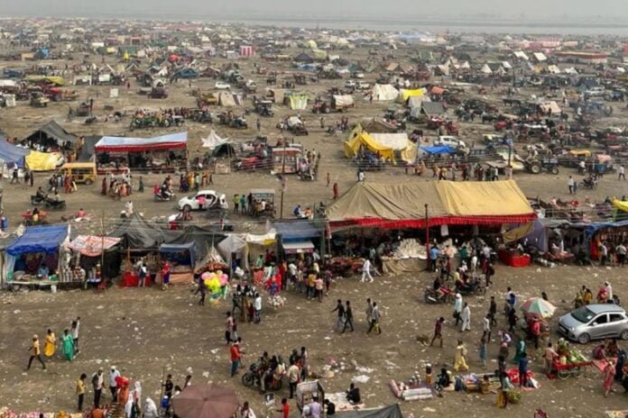 गढ़ कार्तिक पूर्णिमा मेला 2023 के लिए गंगा के किनारे बसने लगी तम्बुओं की नगरी...