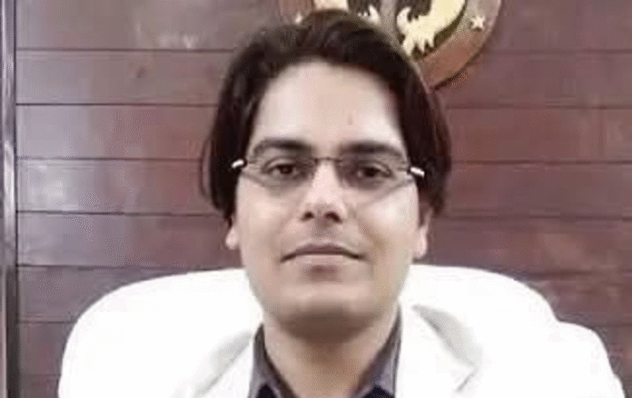 मेरठ के नए कमिश्नर बने भानू चंद्र गोस्वामी...