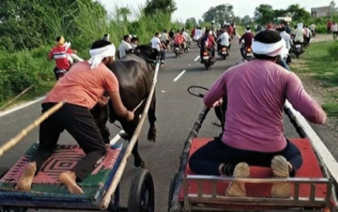 गढ़ मेले में हुड़दंग करने वालों की अब खैर नहीं, पुलिस की सख्ती से मेले में अफरा-तफरी!