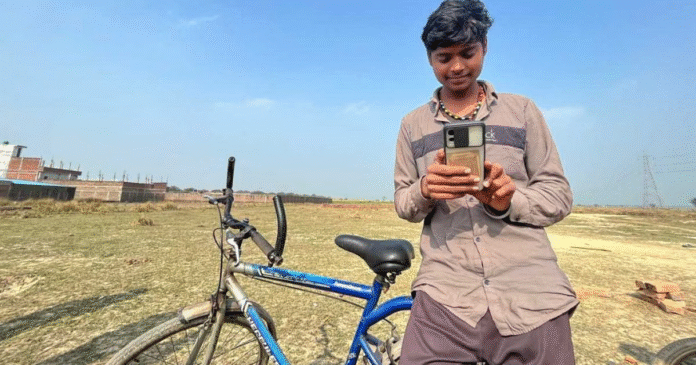 Unemployment village job skills 2025 Hindi: गांव में बेरोजगारी खत्म करो? फ्री स्किल कोर्सेस से ₹20,000 कमाओ। मुजफ्फरनगर-शामली गाइड।