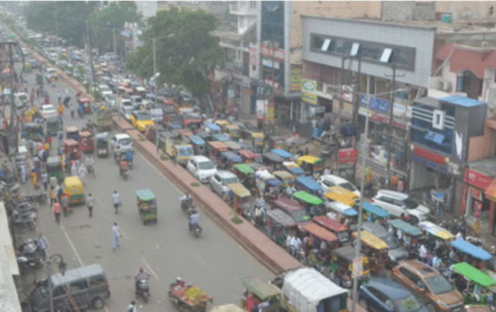 दिल्ली में प्रवेश नहीं कर पायेंगे हापुड़ के 8128 व्यावसायिक वाहन: 1 नवंबर से लागू होगा प्रतिबंध...